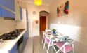 Camera e cucina ristrutturato in affitto brevi periodi uso vacanza. Ns. rif. 21.5