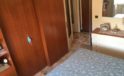 Trilocale ultimo piano con ascensore, confini con Loano, scorcio di vista mare a Borghetto Santo Spirito. Ns. rif. 03-541