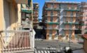 Ampio bilocale con box in affitto per uso vacanza in via Ponti a Borghetto S. Spirito. Ns. rif. 14