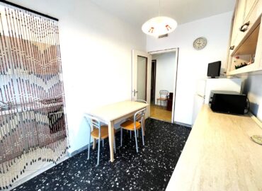 alt = appartamento trilocale in affitto